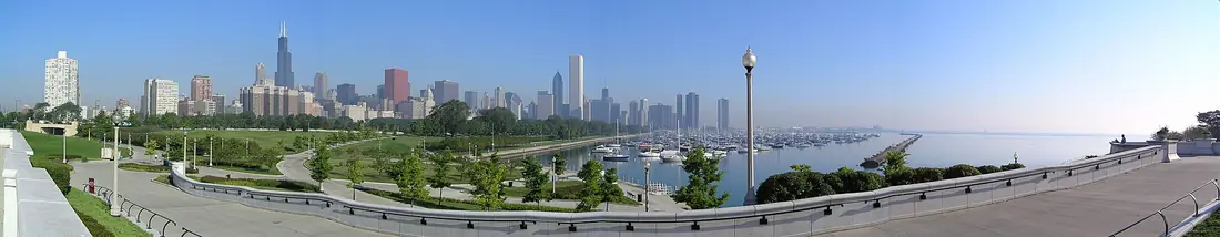 The Chicago skyline along the Lake Michigan shoreline