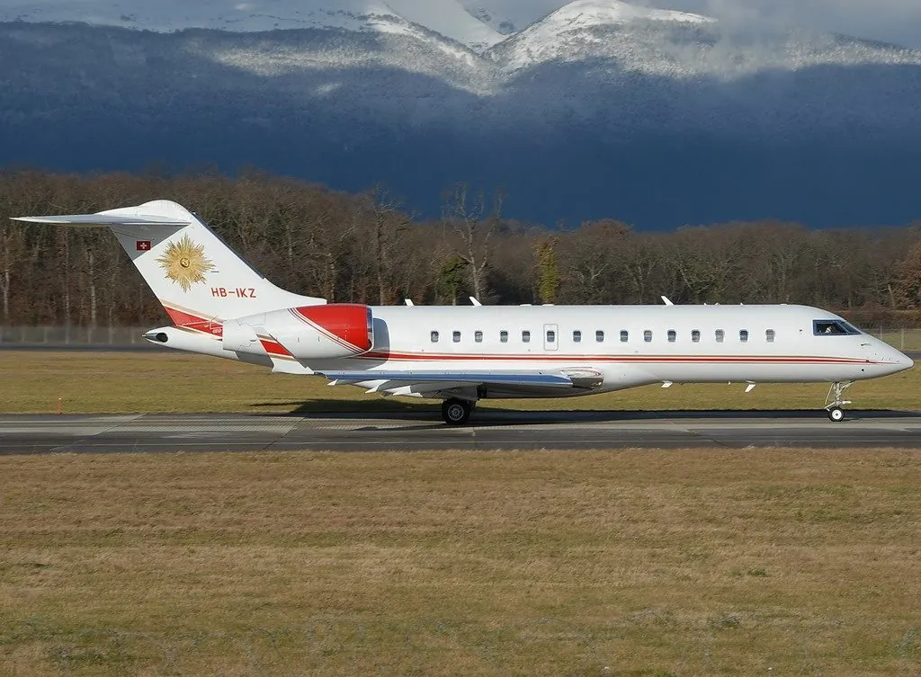 A Bombardier Global Express business jet