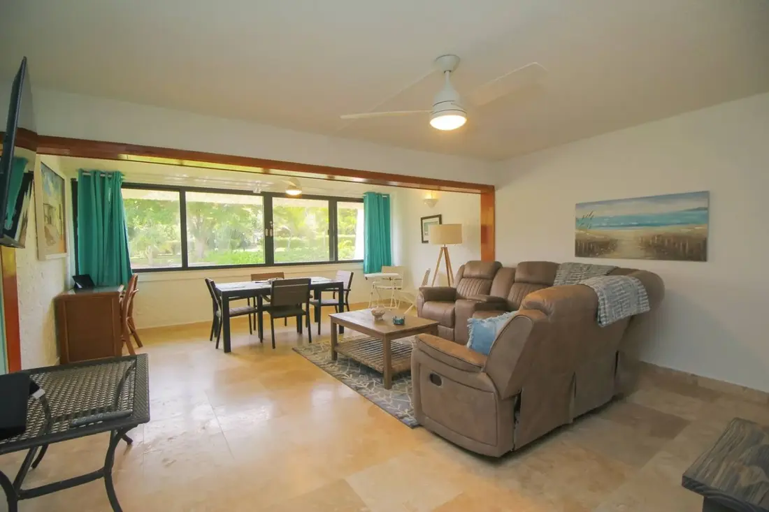 Cozy Condo with Beach Access, photo 2