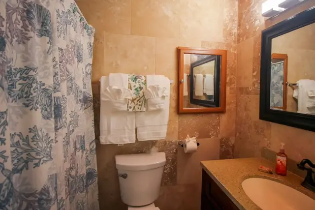 Cozy Condo with Beach Access, photo 17