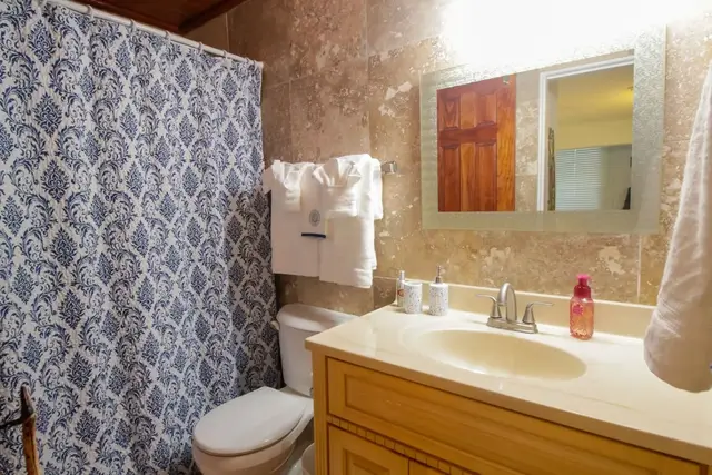 Cozy Condo with Beach Access, photo 18