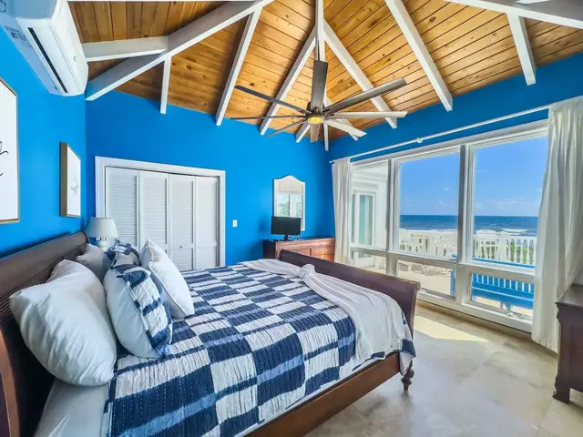 Toes in the Sand Beach House, photo 24