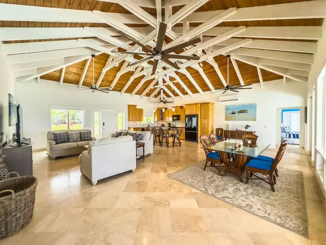 Toes in the Sand Beach House, photo 31