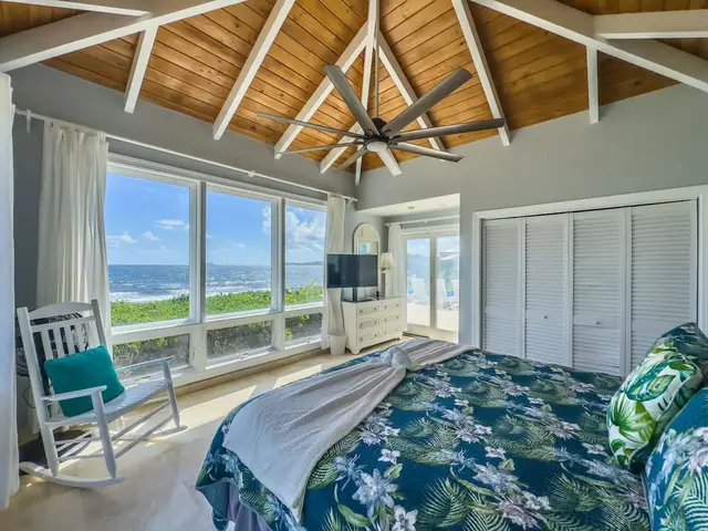 Toes in the Sand Beach House, photo 36