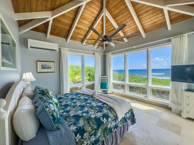 Toes in the Sand Beach House, photo 41