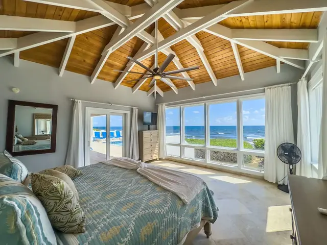 Toes in the Sand Beach House, photo 42
