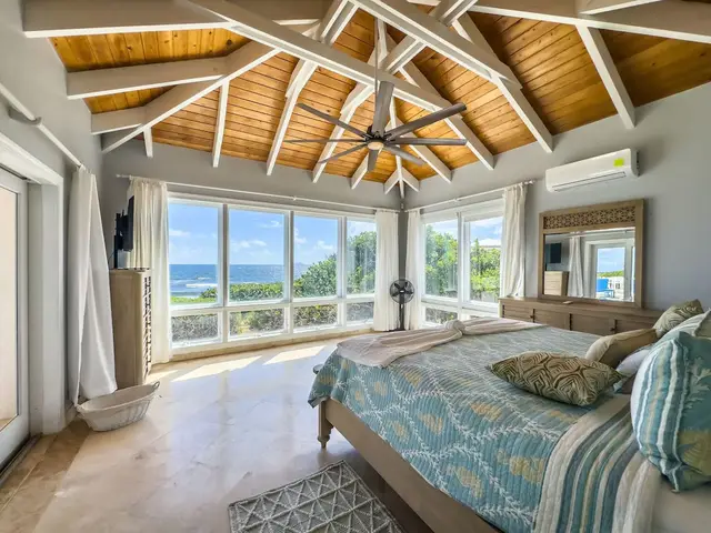 Toes in the Sand Beach House, photo 43