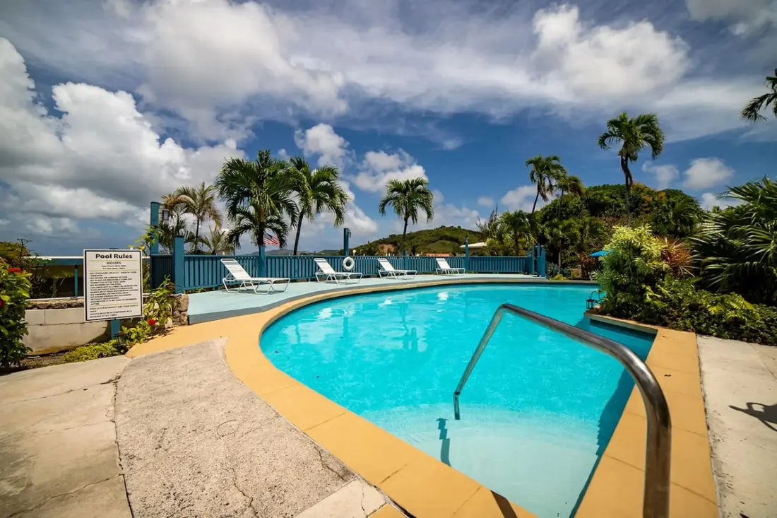 Caribbean Blue Hideaway, photo 2